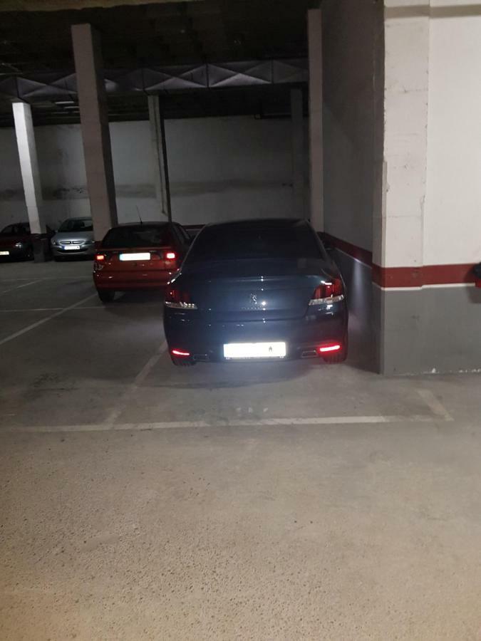 Acogedor En Frente Al Huca Apartamento